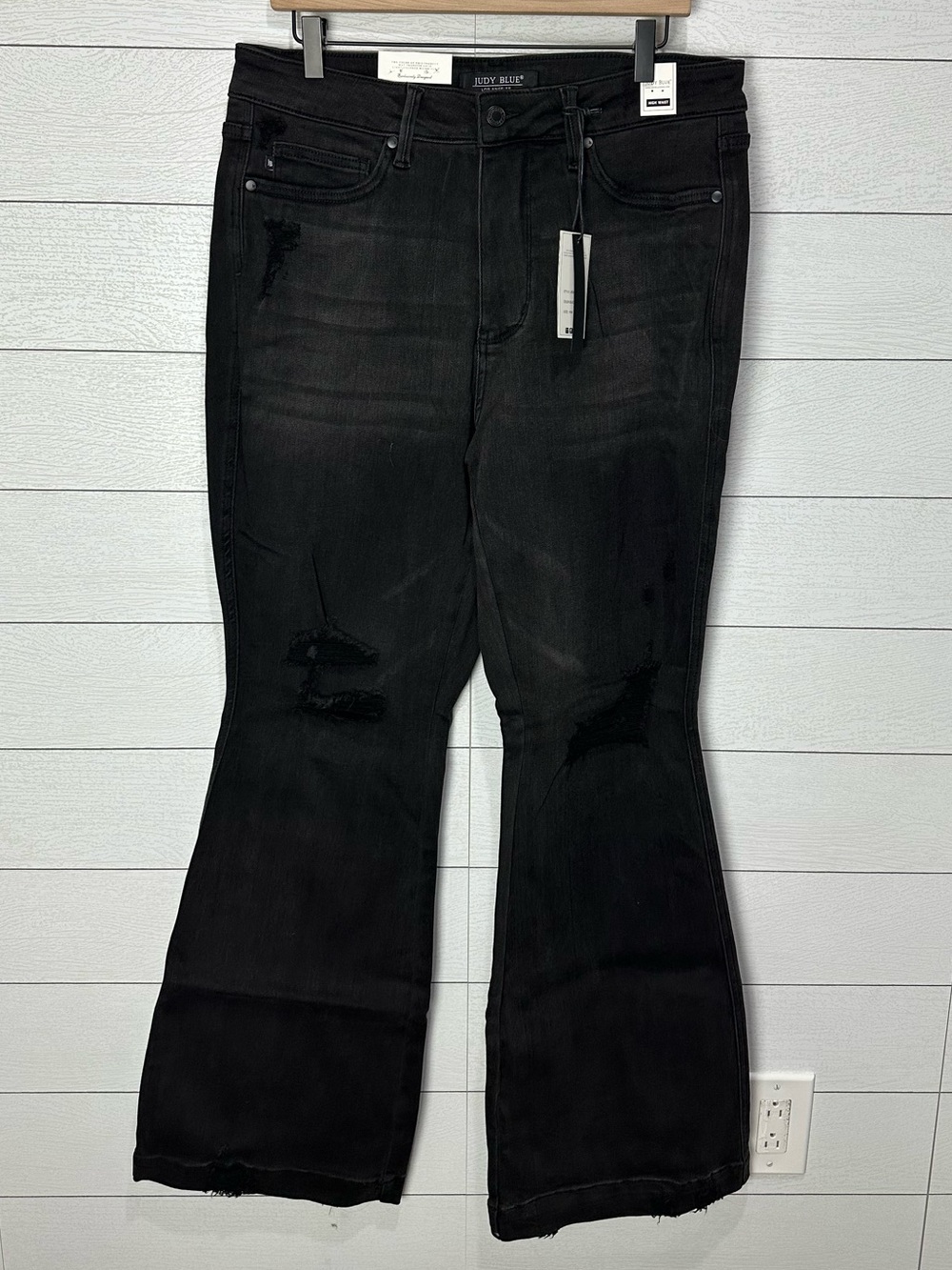 NWT Judy Blue Black Flare Jeans Size 15/32